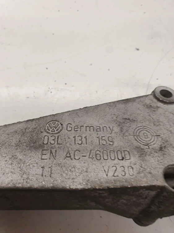 ŁAPA WSPORNIK SILNIKA AUDI A4 B8 A5 03L131159