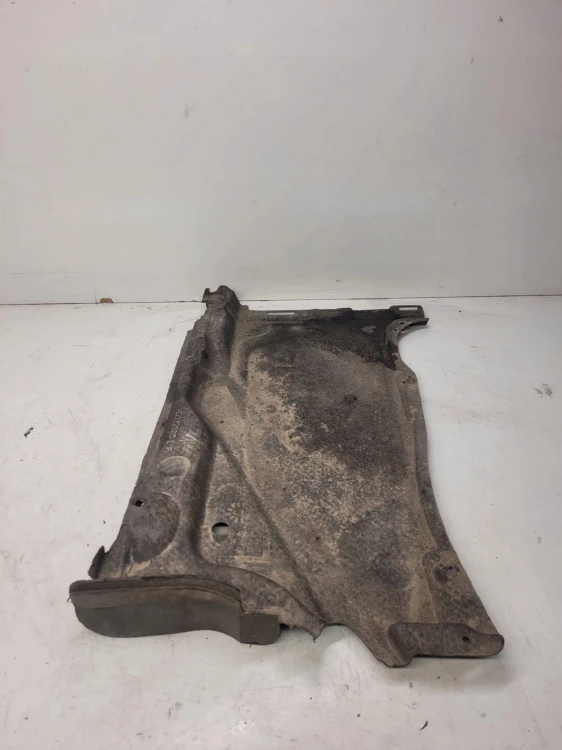 OSŁONA PODWOZIA LEWY TYŁ AUDI A6 C7 4G0825215E *1*