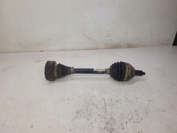 PÓŁOŚ LEWA PRZEDNIA AUDI VW SEAT 6R0407761A