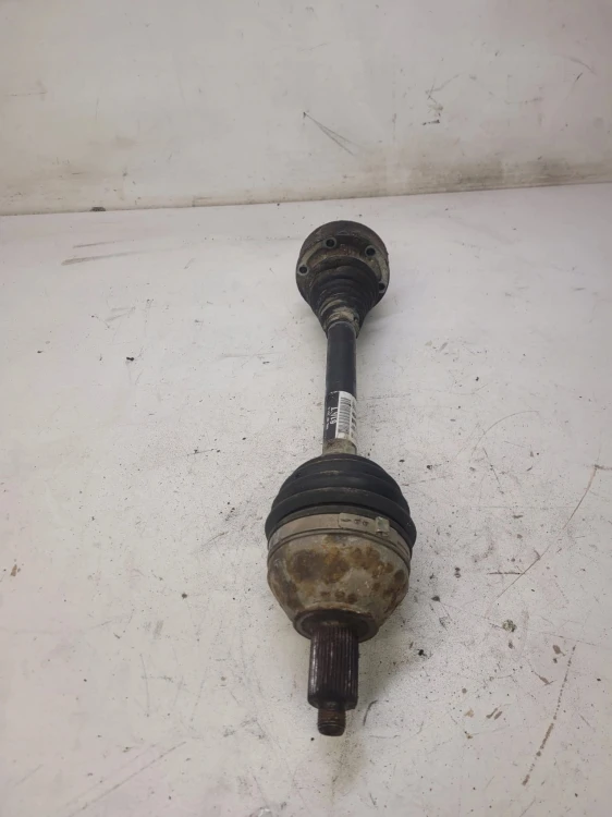 PÓŁOŚ LEWA PRZEDNIA AUDI VW SEAT 6R0407761A