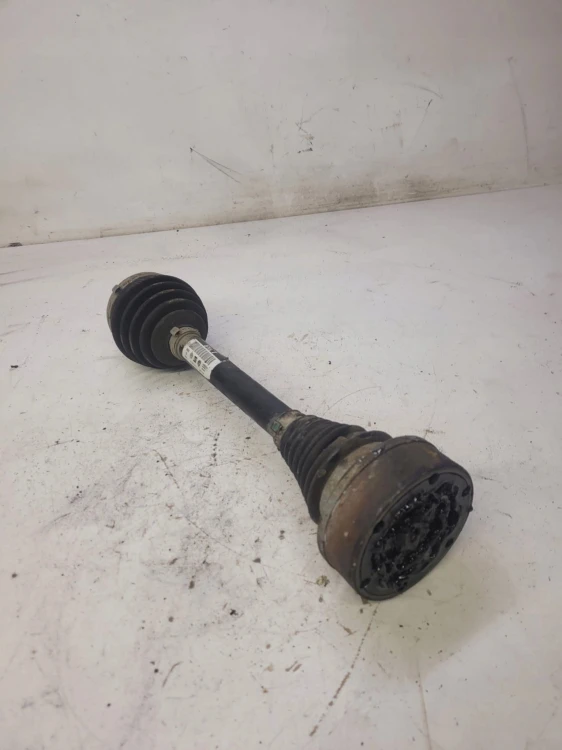 PÓŁOŚ LEWA PRZEDNIA AUDI VW SEAT 6R0407761A