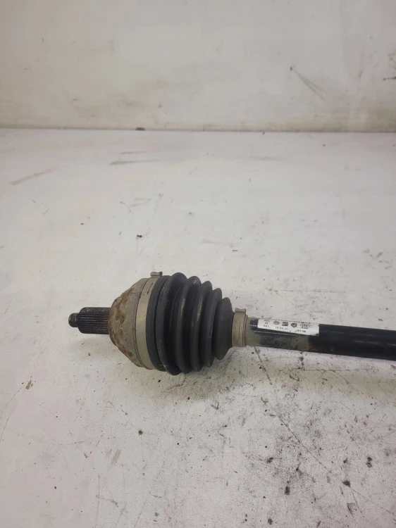 PÓŁOŚ LEWA PRZEDNIA AUDI VW SEAT 6R0407761A