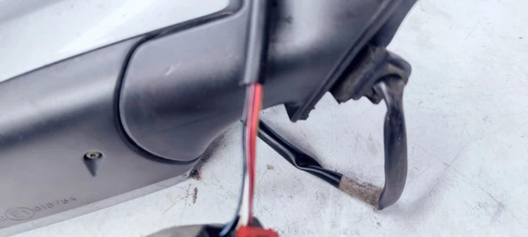 LUSTERKO PRAWE AUDI A6 C6 LY7G 6 PIN EUROPA