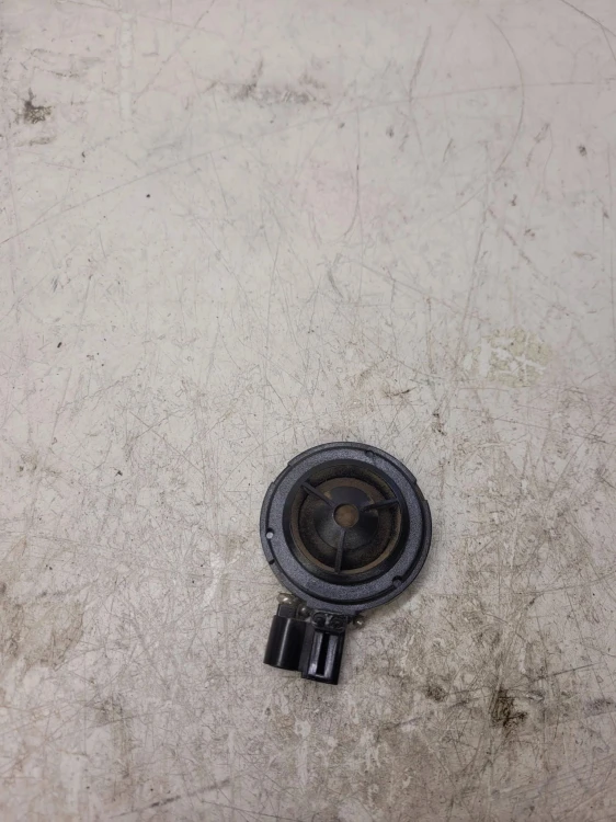 GŁOŚNIK DRZWI WYSOKOTONOWY AUDI A1 Q3 8X0035399A