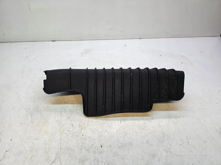 OSŁONA WAHACZA PRAWY TYŁ AUDI A4 B9 8W0505416E