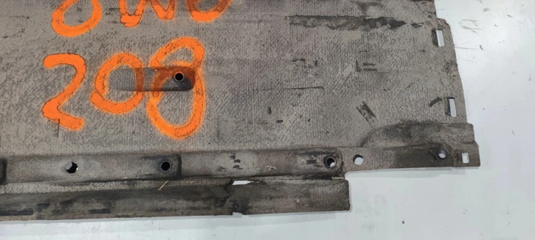 OSŁONA PODWOZIA PRAWA DUŻA AUDI A4 B9 A5 8W 8W0825208