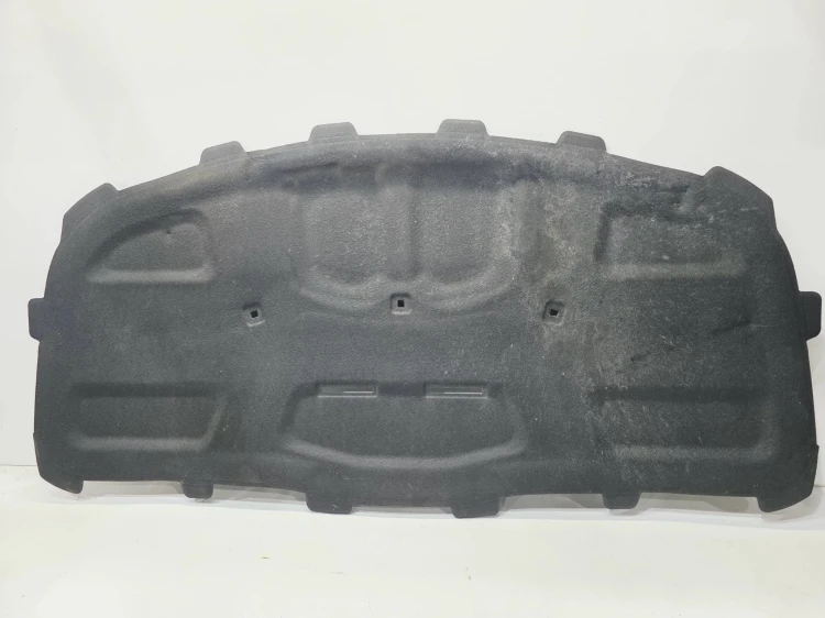WYGŁUSZENIE MASKI AUDI A4 B9 8W0863825B