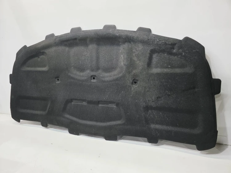 WYGŁUSZENIE MASKI AUDI A4 B9 8W0863825B