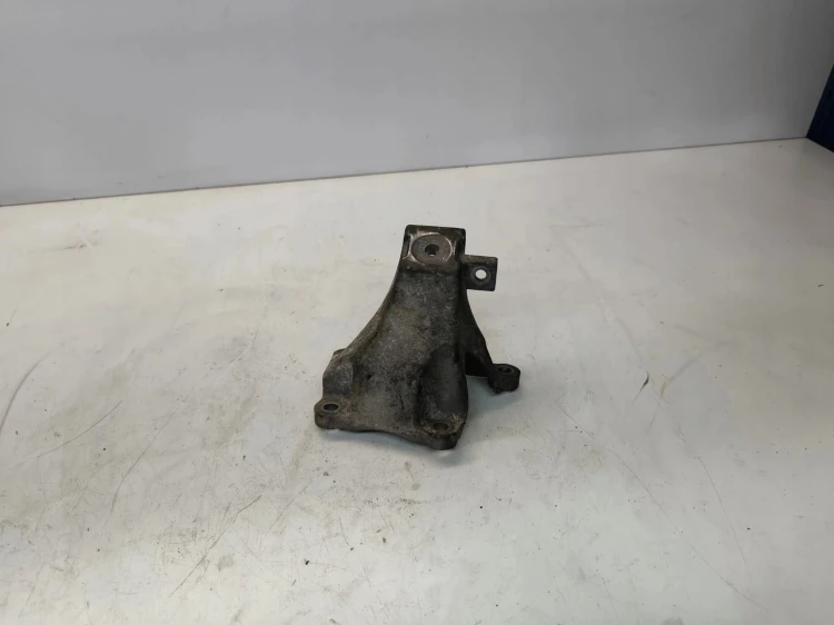 ŁAPA PODPORA SILNIKA AUDI A6 C6 4F0199308N ORYGINAŁ !!!