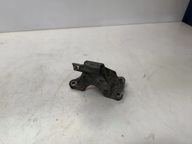 ŁAPA PODPORA SILNIKA AUDI A6 C6 4F0199308N ORYGINAŁ !!!