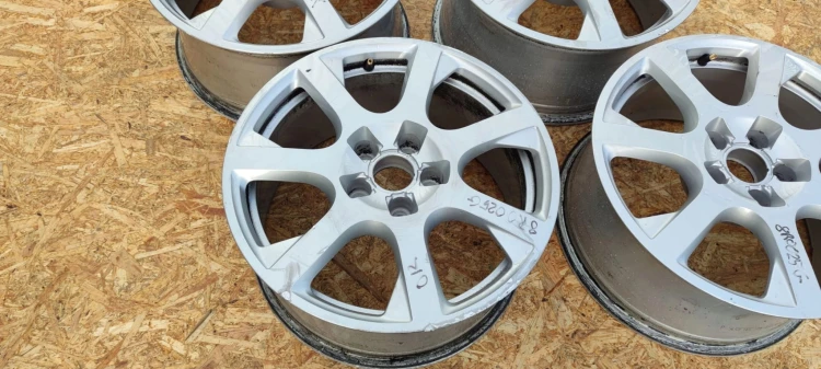 FELGA FELGI AUDI A4 A5 Q5 8J R17 ET39 8R0601025G