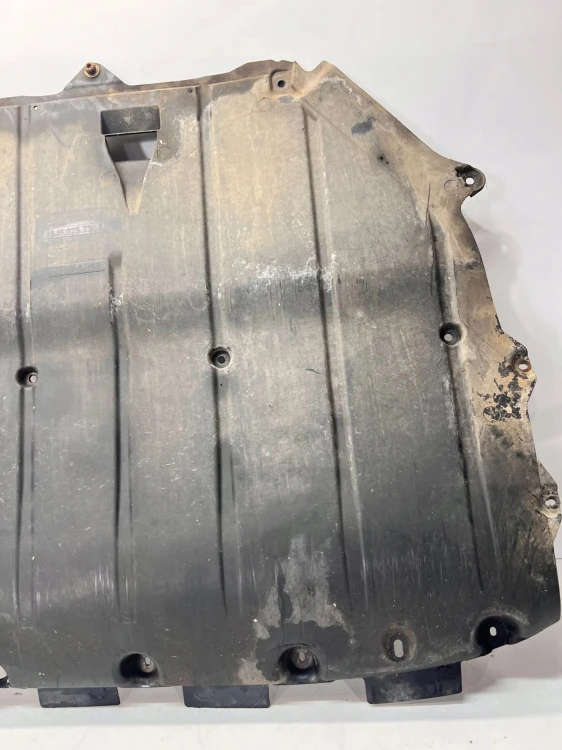 OSŁONA POD SILNIK PŁYTA AUDI TT 8J8825235