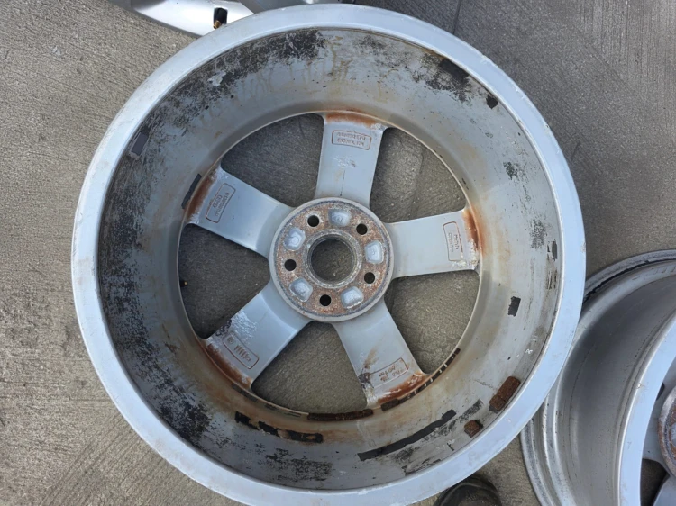 FELGA FELGI VW AUDI SKODA A3 A4 A6 8.0J R18 ET47 8K0601025Q 19/26 KOMPLET