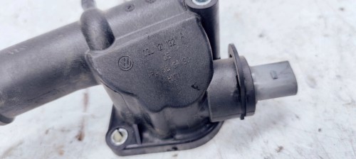 KRÓCIEC WODY AUDI VW SKODA 2.0 TDI 03L121132A