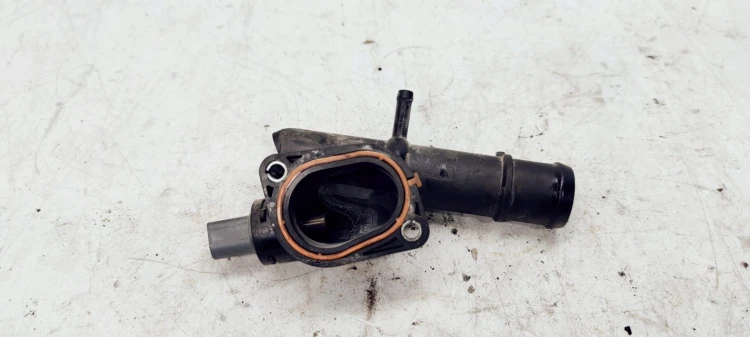 KRÓCIEC WODY AUDI VW SKODA 2.0 TDI 03L121132A