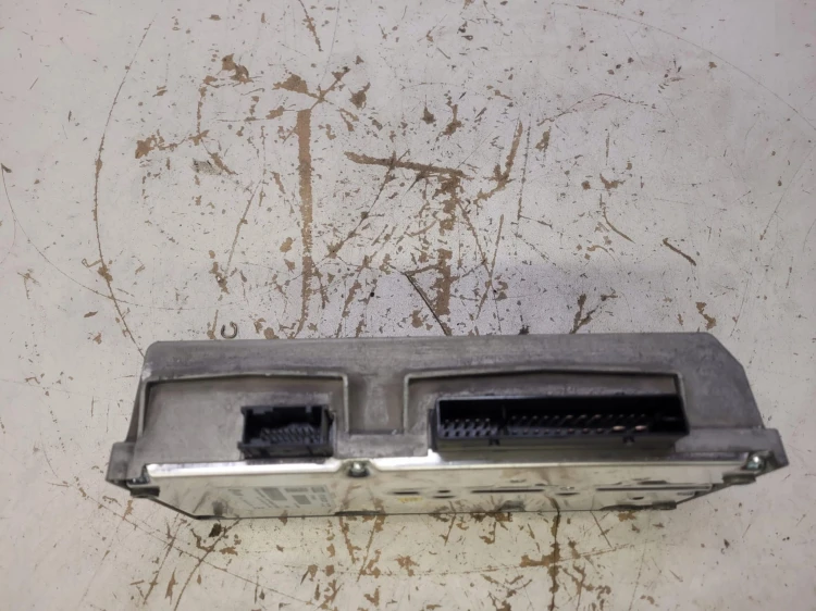 WZMACNIACZ BANG OLUFSEN AUDI A4 A5 Q5 8T1035223