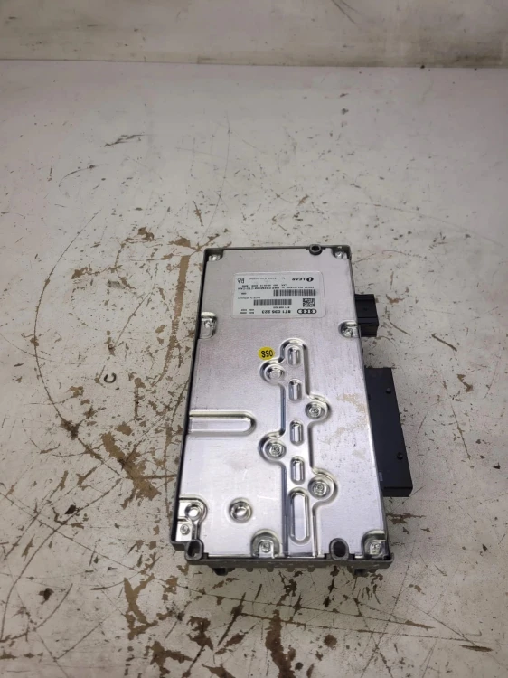 WZMACNIACZ BANG OLUFSEN AUDI A4 A5 Q5 8T1035223