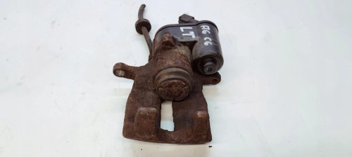 ZACISK HAMULCOWY LEWY TYŁ AUDI A6 C6 330MM ZĄBEK
