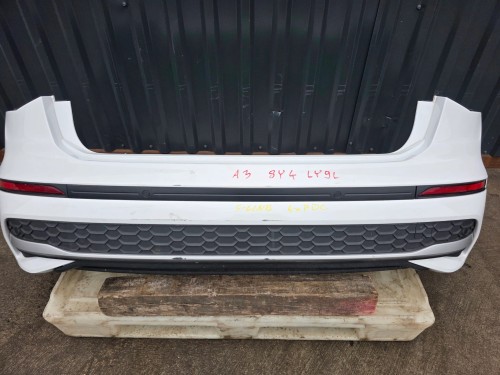 ZDERZAK TYŁ AUDI A3 8Y S LINE SPORTBACK 5-DRZWI 6 X PDC HAK LY9L KOMPLETNY