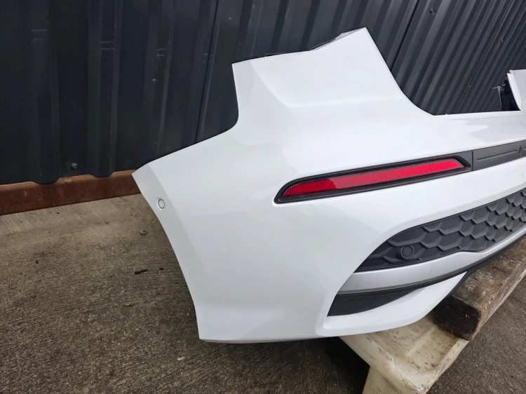 ZDERZAK TYŁ AUDI A3 8Y S LINE SPORTBACK 5-DRZWI 6 X PDC HAK LY9L KOMPLETNY
