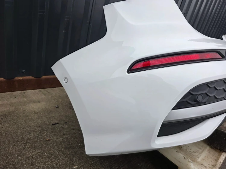 ZDERZAK TYŁ AUDI A3 8Y S LINE SPORTBACK 5-DRZWI 6 X PDC HAK LY9L KOMPLETNY
