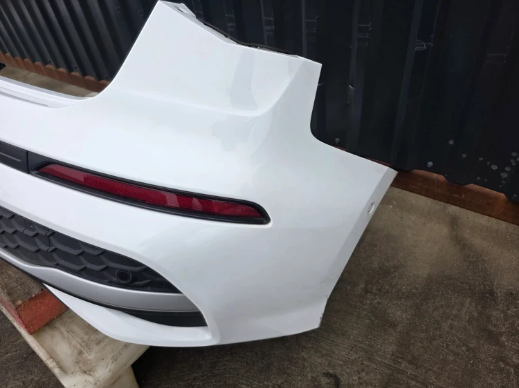 ZDERZAK TYŁ AUDI A3 8Y S LINE SPORTBACK 5-DRZWI 6 X PDC HAK LY9L KOMPLETNY