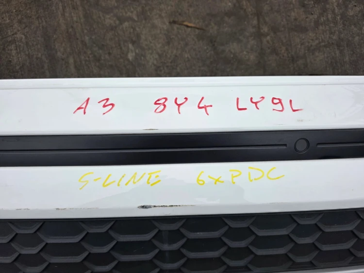 ZDERZAK TYŁ AUDI A3 8Y S LINE SPORTBACK 5-DRZWI 6 X PDC HAK LY9L KOMPLETNY