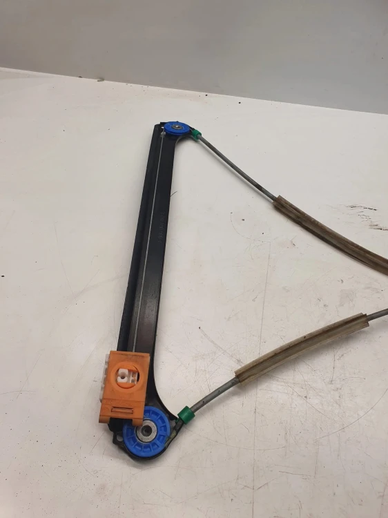 MECHANIZM SZYBY PRAWY PRZÓD AUDI A3 3D 8P3837462A