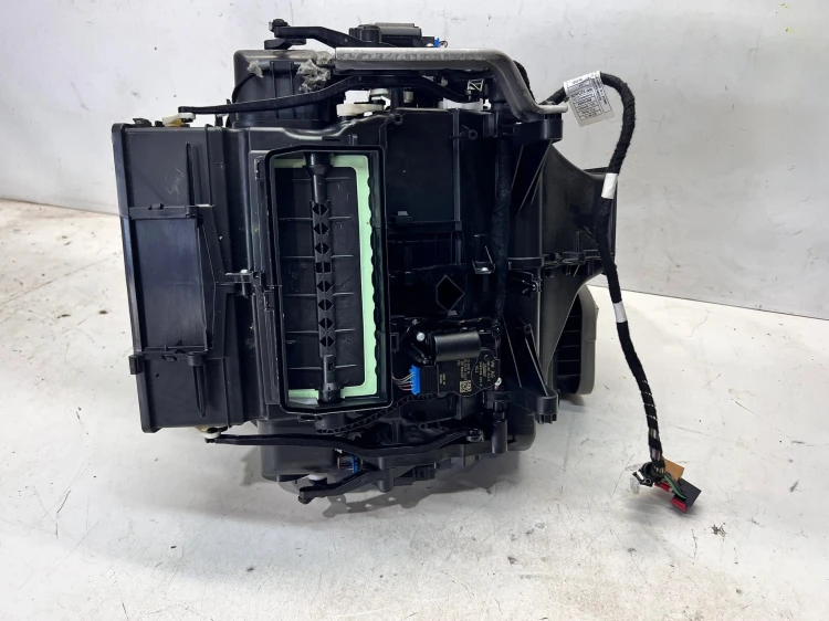 NAGRZEWNICA KOMPLETNA AUDI Q4 E-TRON 1EA820351CB 1EA963581E
