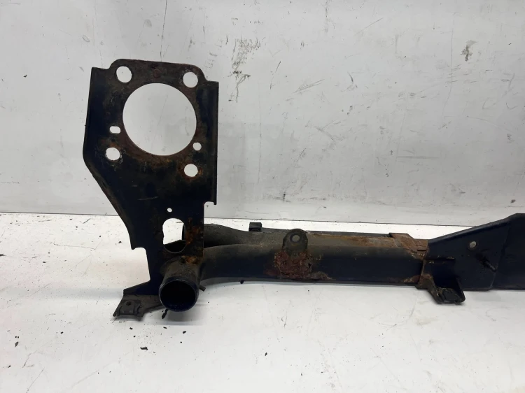 RURA PRZEWÓD INTERCOOLERA Z PASA PRZEDNIEGO AUDI A4 B7 3.0 TDI 8E0199521DM