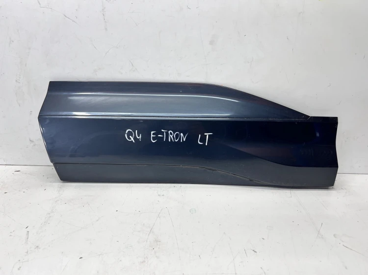 LISTWA DOLNA DRZWI LEWY TYŁ AUDI Q4 E-TRON 89A853969A