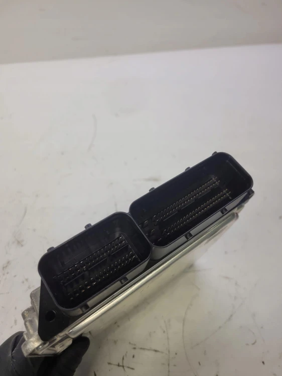 KOMPUTER STEROWNIK SILNIKA AUDI A4 B8 04L906021CA