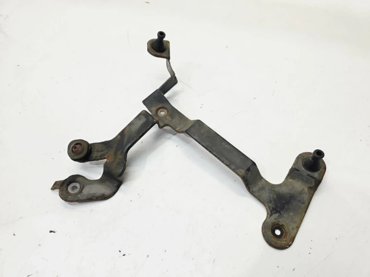 UCHWYT MOCOWANIE FILTRA POWIETRZA AUDI A3 8P 3.2 VR6 1K0129671A
