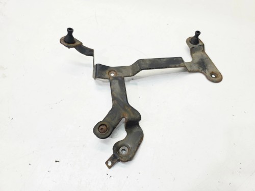 UCHWYT MOCOWANIE FILTRA POWIETRZA AUDI A3 8P 3.2 VR6 1K0129671A