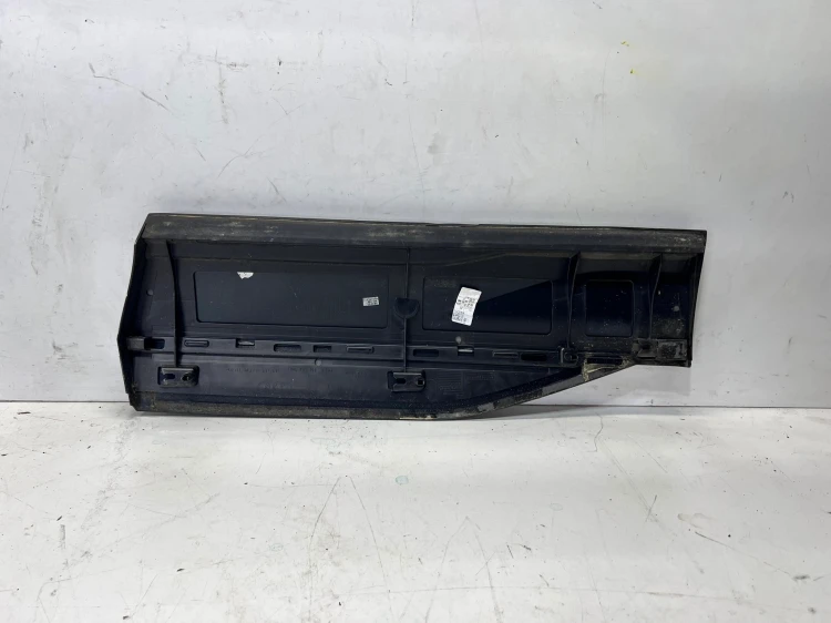 LISTWA DOLNA DRZWI LEWY TYŁ AUDI Q4 E-TRON 89A853969A