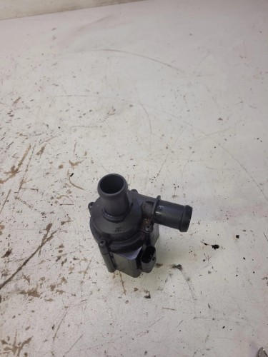 DODATKOWA POMPA WODY AUDI A4 A5 A6 A7 06H121601N
