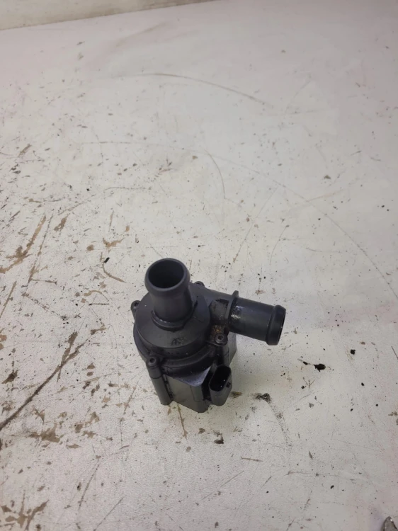 DODATKOWA POMPA WODY AUDI A4 A5 A6 A7 06H121601N