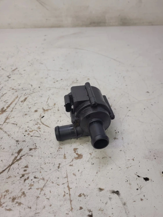 DODATKOWA POMPA WODY AUDI A4 A5 A6 A7 06H121601N