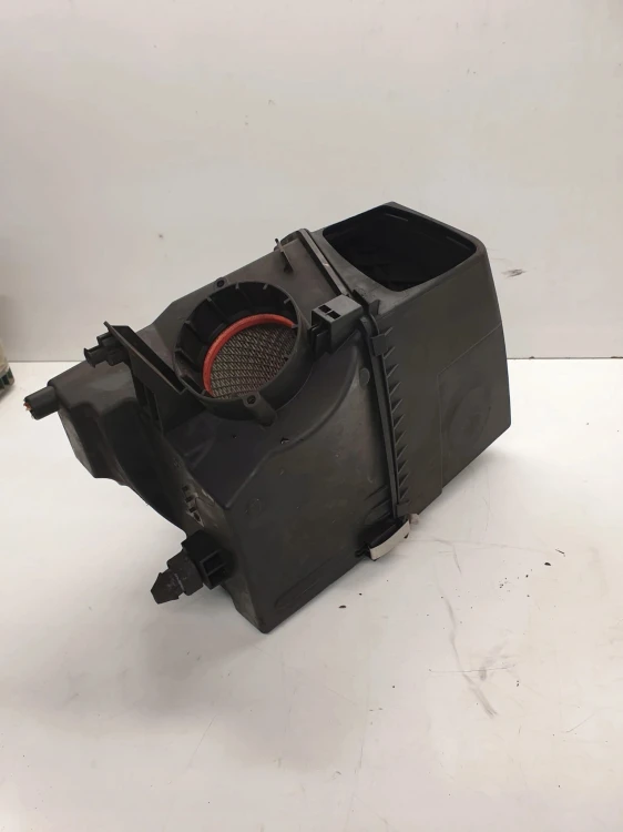 OBUDOWA FILTRA POWIETRZA AUDI A6 C6 4F0133835AH