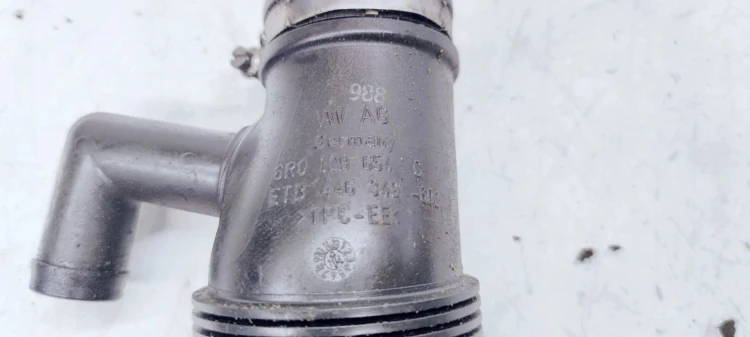 RURA SSĄCA POWIETRZA AUDI VW SEAT 6R0129654C