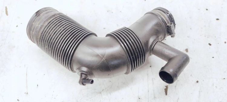 RURA SSĄCA POWIETRZA AUDI VW SEAT 6R0129654C