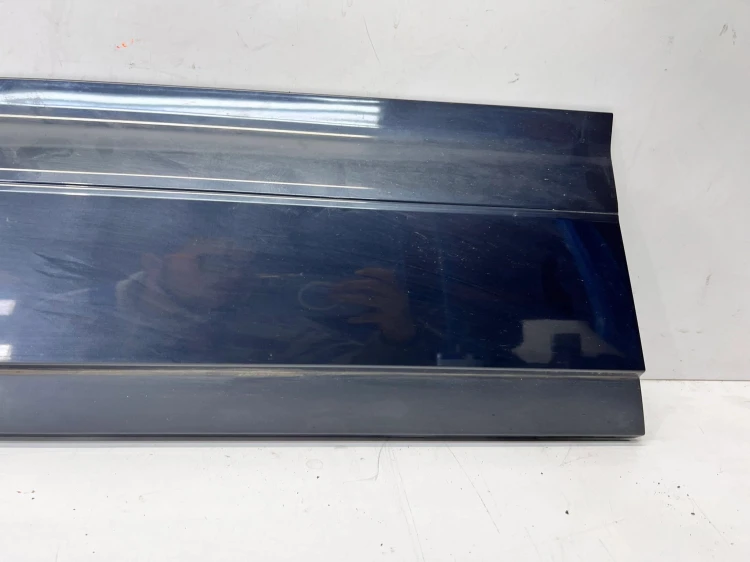 LISTWA DOLNA DRZWI LEWY PRZÓD AUDI Q4 E-TRON 89A853959A