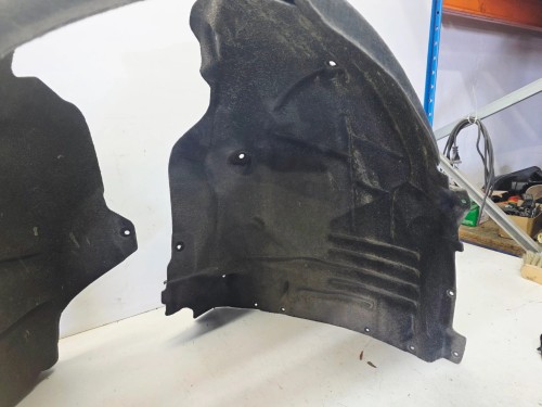 NADKOLE MATERIAOWE PRAWY PRZÓD AUDI A6 C8 4K0821172