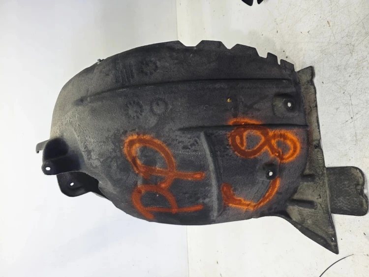 NADKOLE MATERIAOWE PRAWY PRZÓD AUDI A6 C8 4K0821172