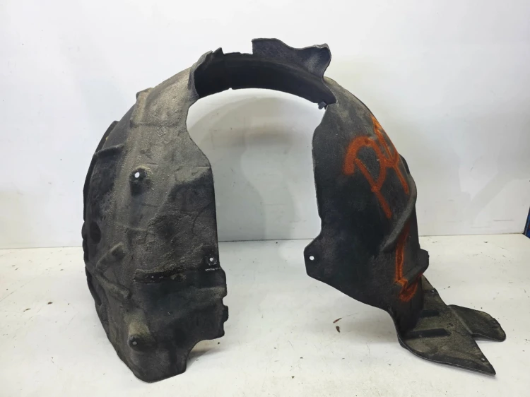 NADKOLE MATERIAOWE PRAWY PRZÓD AUDI A6 C8 4K0821172