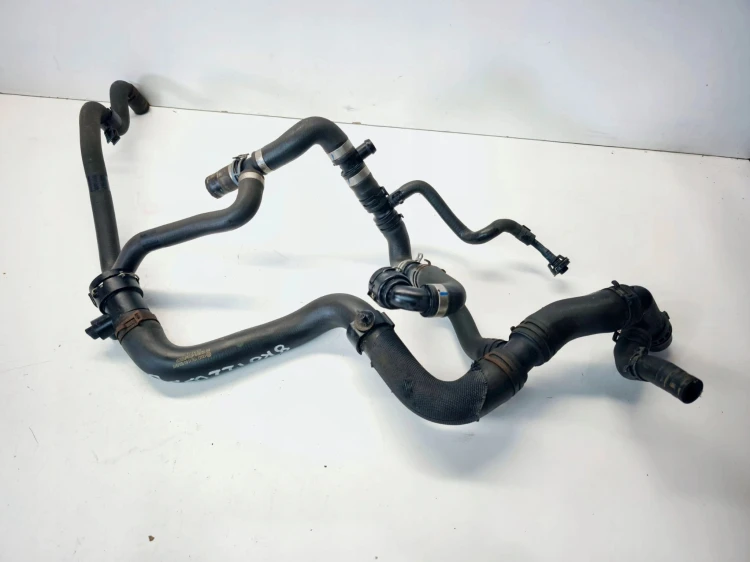 RURKA PRZEWÓD WĄŻ WODY AUDI A4 B8 A5 8T LIFT 2.0 TDI 8K0122055B