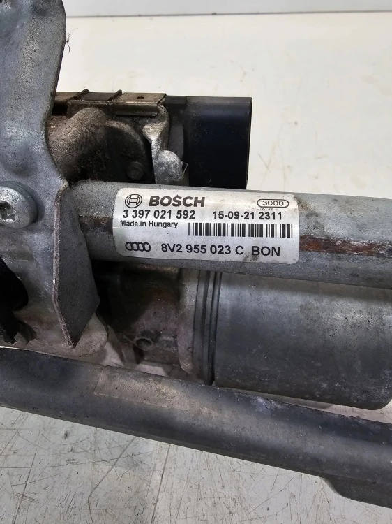 MECHANIZM WYCIERACZEK AUDI A3 8V 8V2955119C