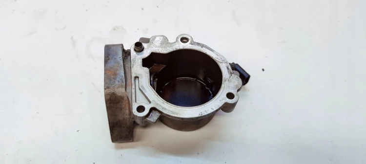 OBUDOWA POMPY PALIWA AUDI A4 A5 A6 3.0T 06E103535A