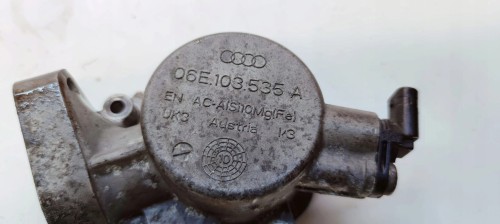 OBUDOWA POMPY PALIWA AUDI A4 A5 A6 3.0T 06E103535A