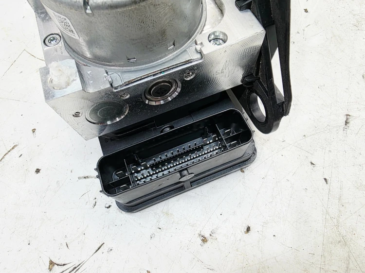 POMPA HAMULCOWA + STEROWNIK ABS ESP AUDI A3 8Y VOLKSWAGEN SEAT 5WA614517DR